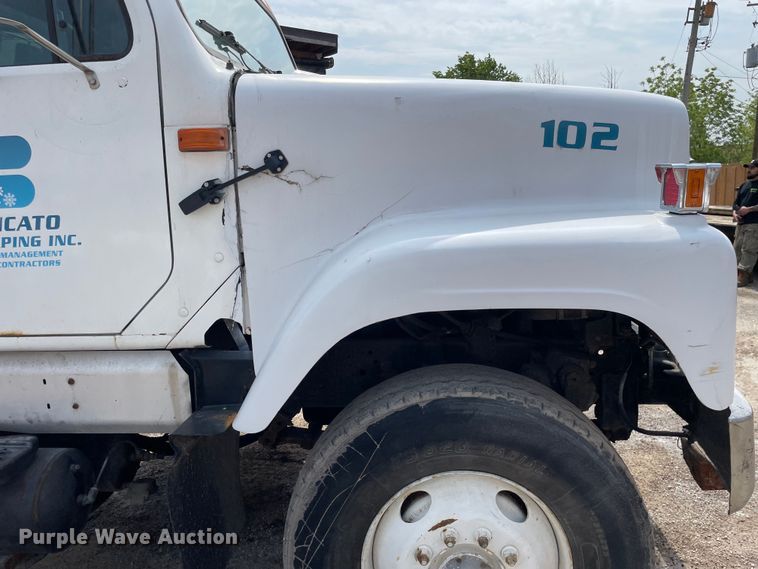 image for item OG9949 2001 International  2554 dump truck