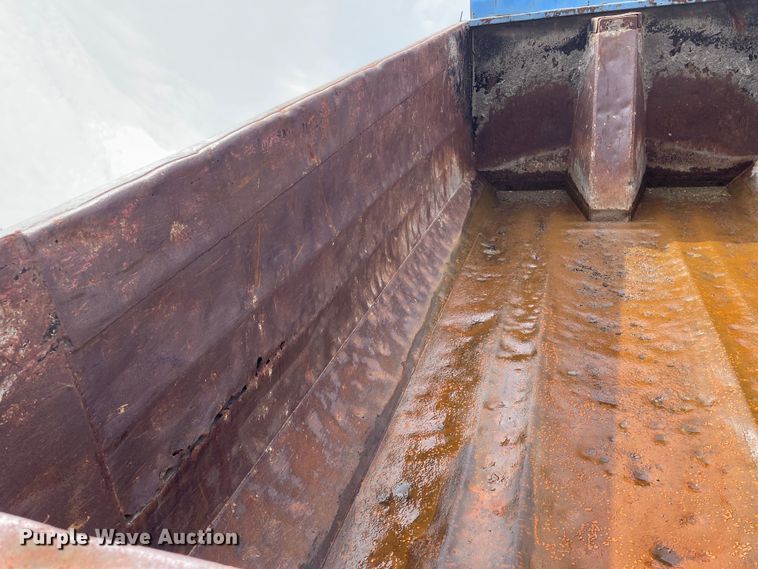 image for item OG9949 2001 International  2554 dump truck