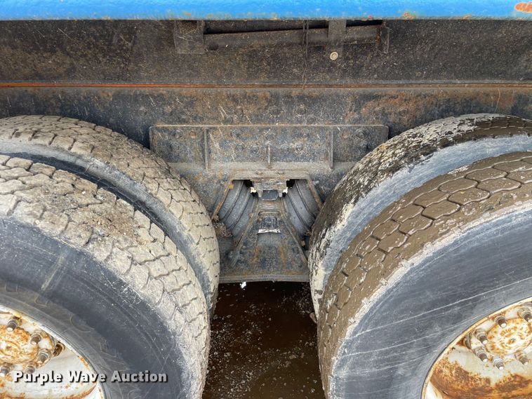 image for item OG9949 2001 International  2554 dump truck