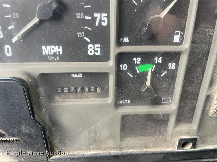 image for item OG9949 2001 International  2554 dump truck