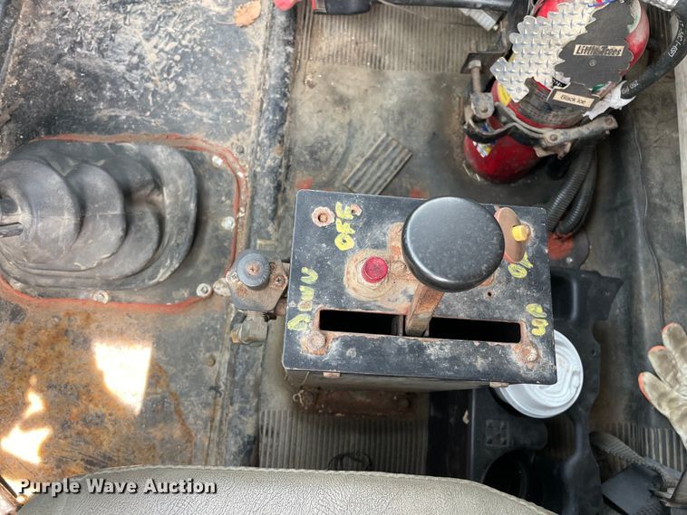 image for item OG9949 2001 International  2554 dump truck