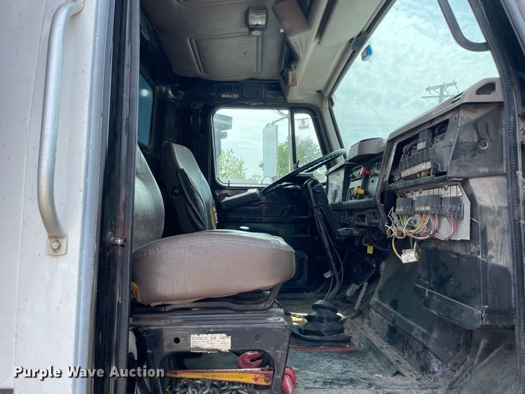 image for item OG9949 2001 International  2554 dump truck