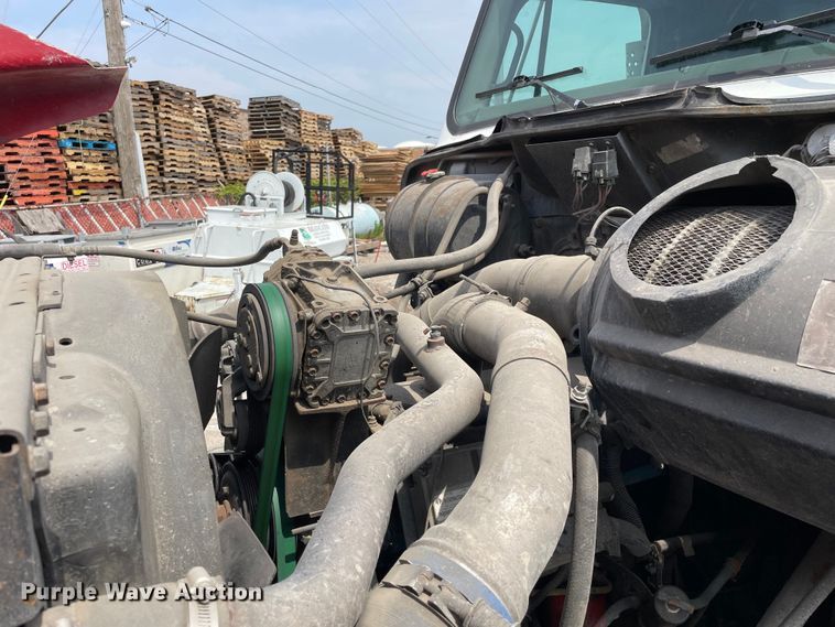 image for item OG9949 2001 International  2554 dump truck