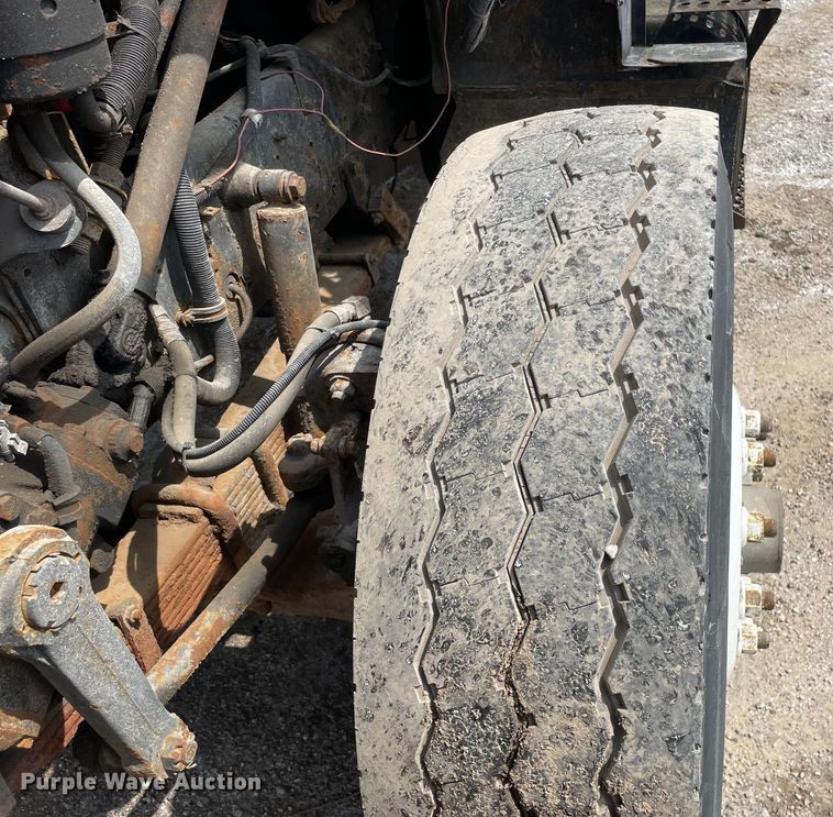 image for item OG9949 2001 International  2554 dump truck