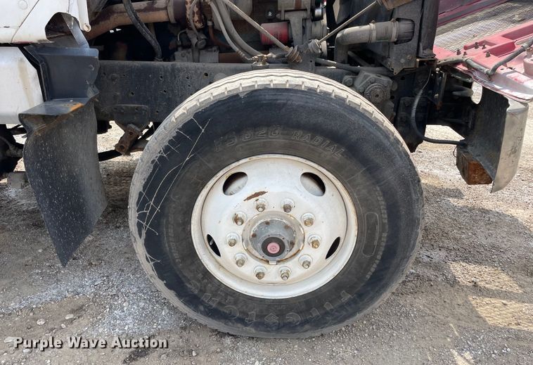 image for item OG9949 2001 International  2554 dump truck