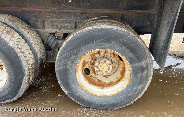 image for item OG9949 2001 International  2554 dump truck