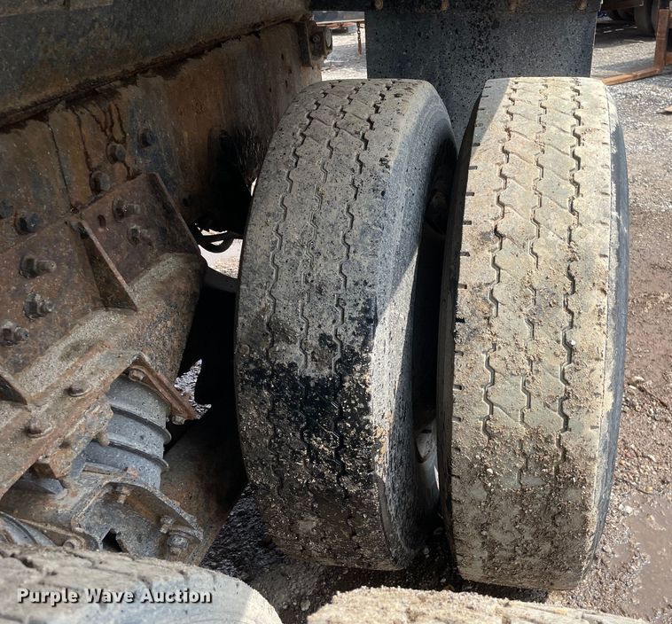 image for item OG9949 2001 International  2554 dump truck