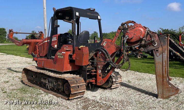 image for item OG9957 2006 Ditch Witch  HT115 cable plow