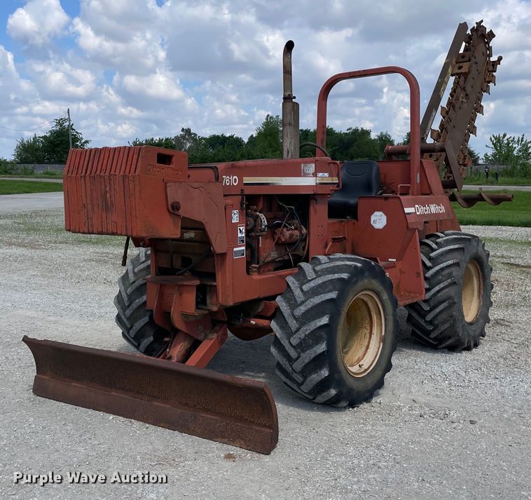 image for item OG9965 1995 Ditch Witch  7610 trencher
