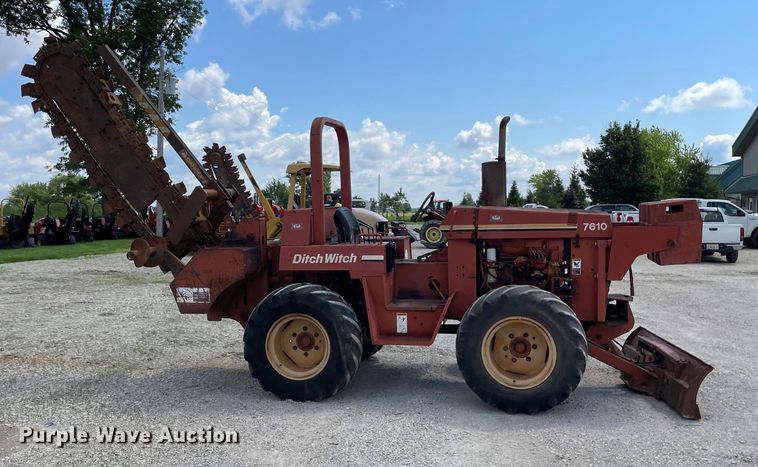 image for item OG9965 1995 Ditch Witch  7610 trencher