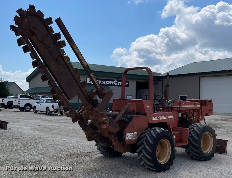 image for item OG9965 1995 Ditch Witch  7610 trencher