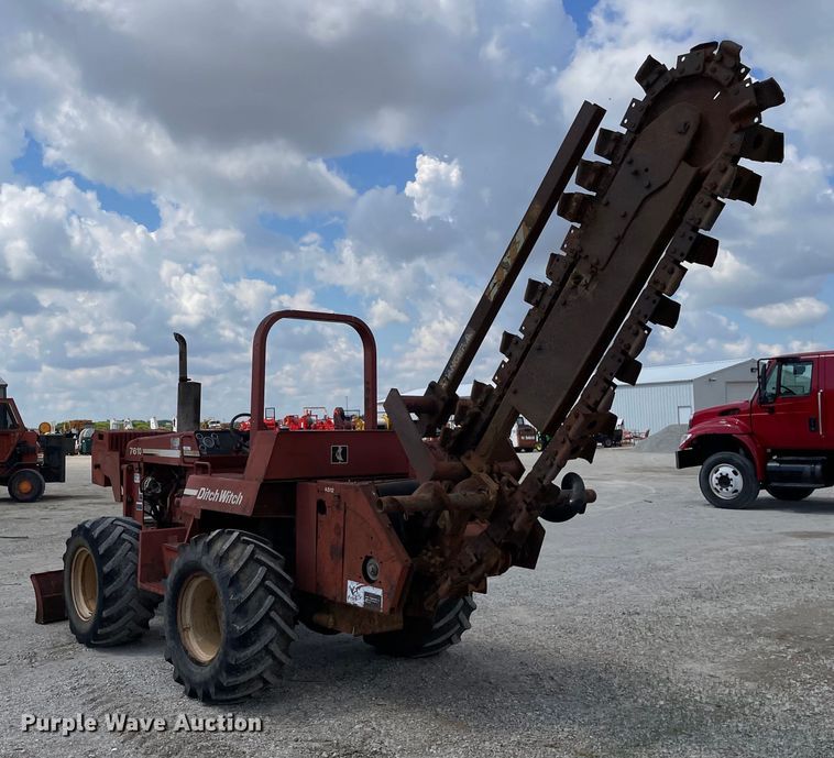 image for item OG9965 1995 Ditch Witch  7610 trencher