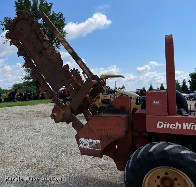 image for item OG9965 1995 Ditch Witch  7610 trencher