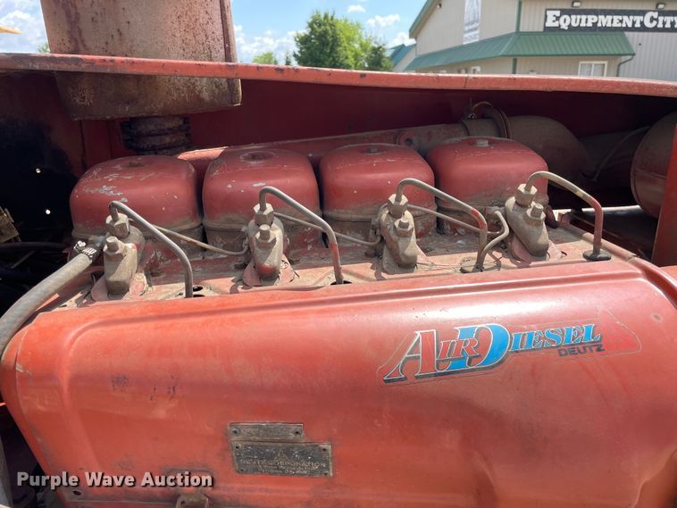 image for item OG9965 1995 Ditch Witch  7610 trencher