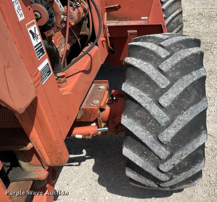 image for item OG9965 1995 Ditch Witch  7610 trencher