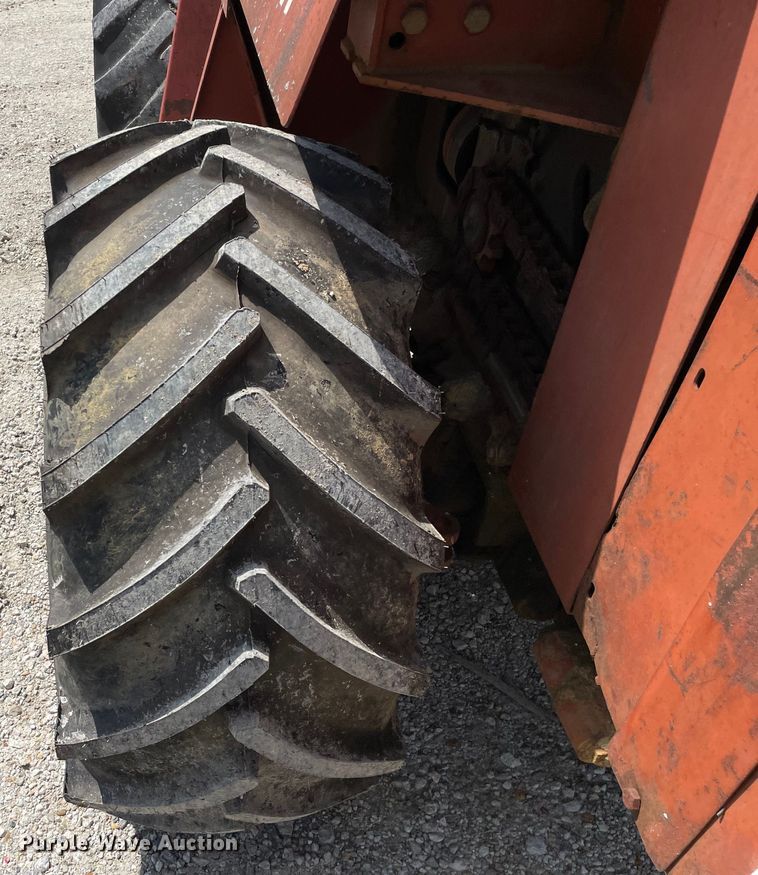 image for item OG9965 1995 Ditch Witch  7610 trencher