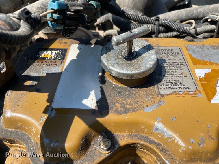 image for item OG9979 2000 Freightliner  FL80 roll-off container truck