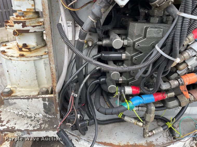 image for item OG9986 1998 International  2554 digger derrick truck