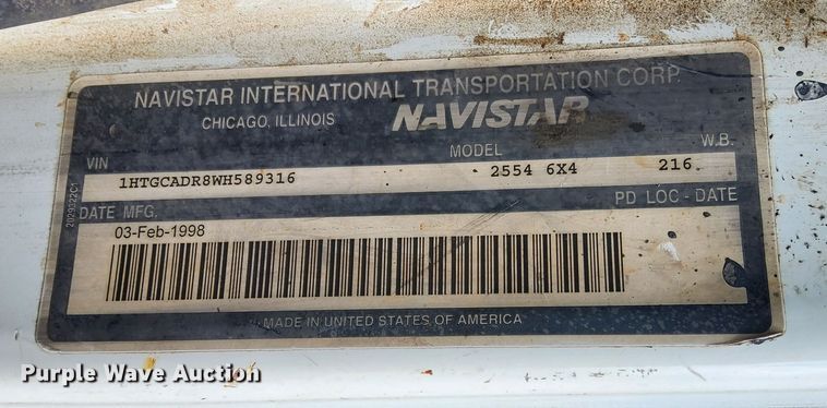image for item OG9986 1998 International  2554 digger derrick truck