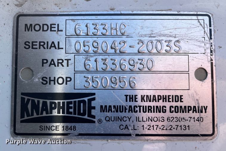 image for item OG9987 2004 International  4300 bucket truck