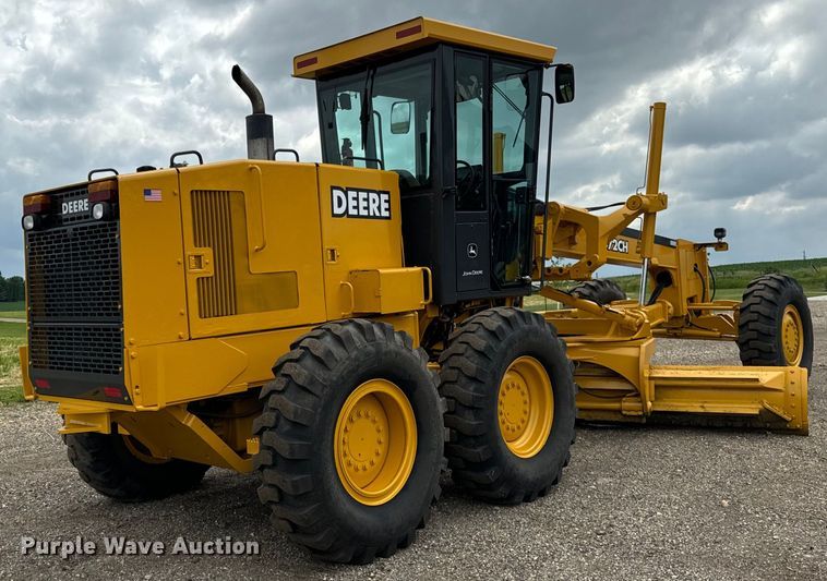 image for item OH9029 2002 John Deere  672CH Series II motor grader