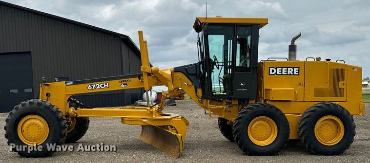 image for item OH9029 2002 John Deere  672CH Series II motor grader