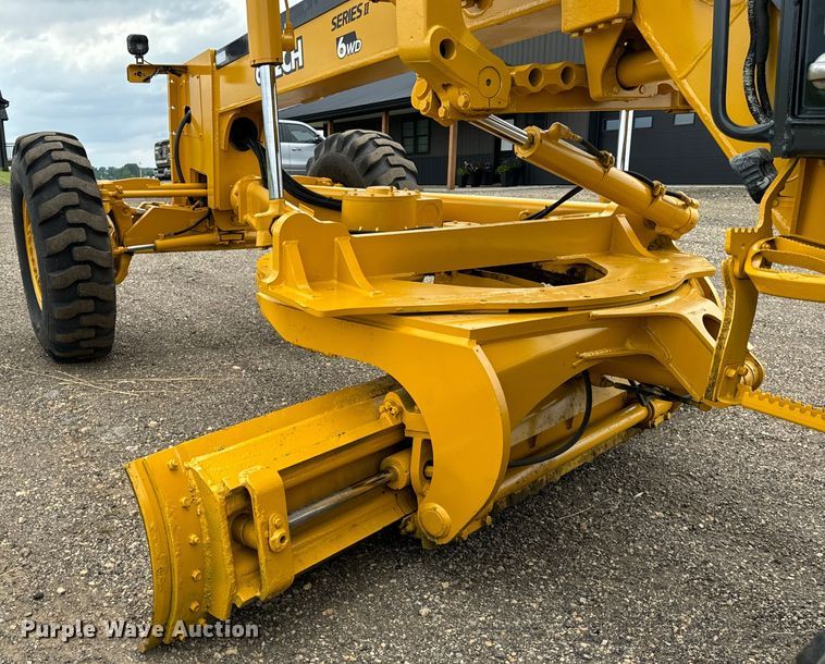 image for item OH9029 2002 John Deere  672CH Series II motor grader