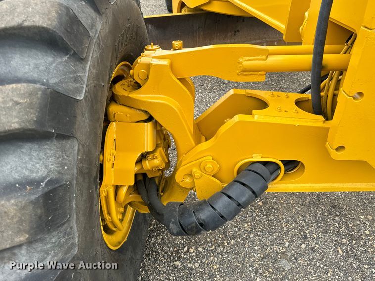 image for item OH9029 2002 John Deere  672CH Series II motor grader