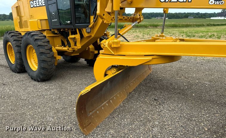 image for item OH9029 2002 John Deere  672CH Series II motor grader