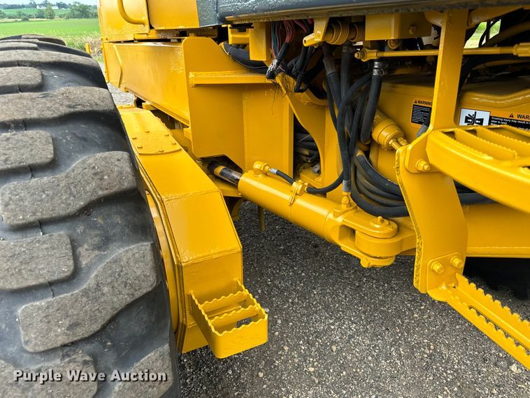 image for item OH9029 2002 John Deere  672CH Series II motor grader