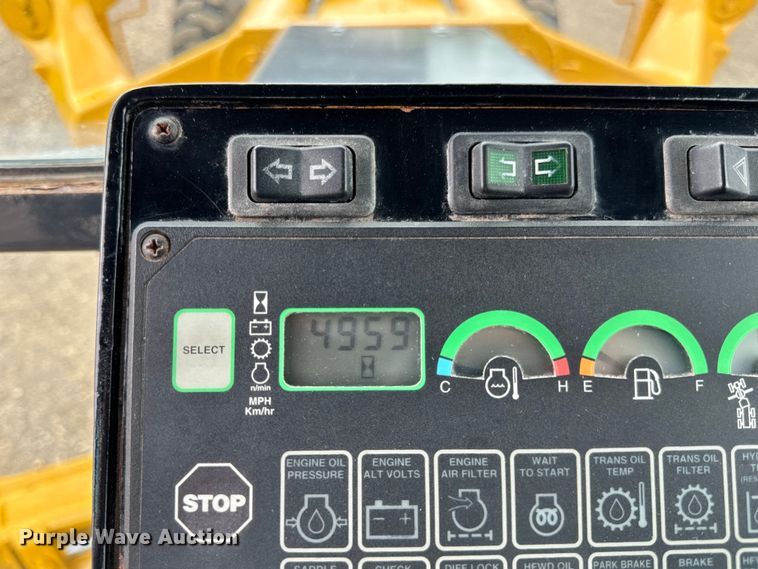 image for item OH9029 2002 John Deere  672CH Series II motor grader