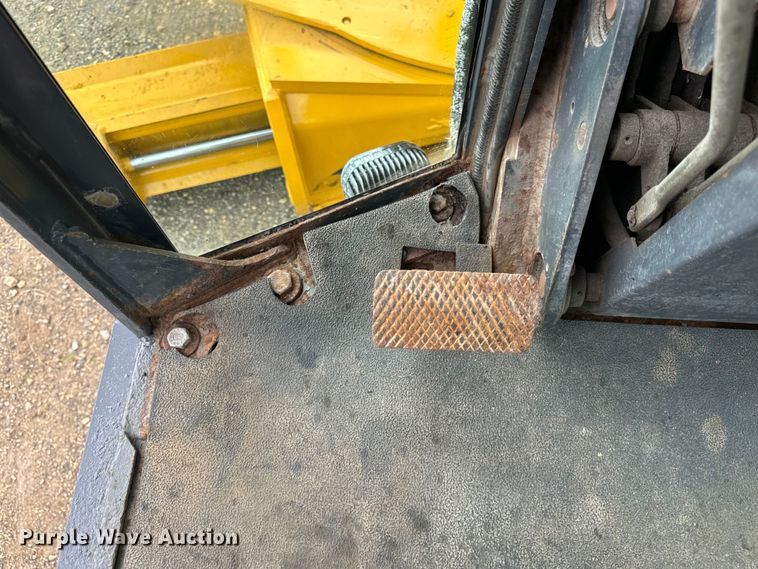 image for item OH9029 2002 John Deere  672CH Series II motor grader