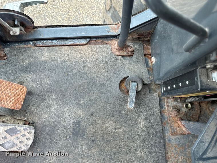 image for item OH9029 2002 John Deere  672CH Series II motor grader