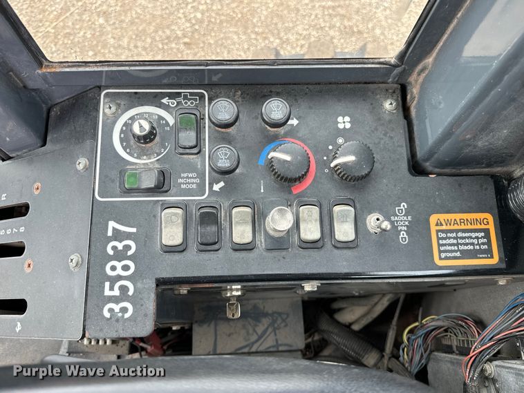 image for item OH9029 2002 John Deere  672CH Series II motor grader