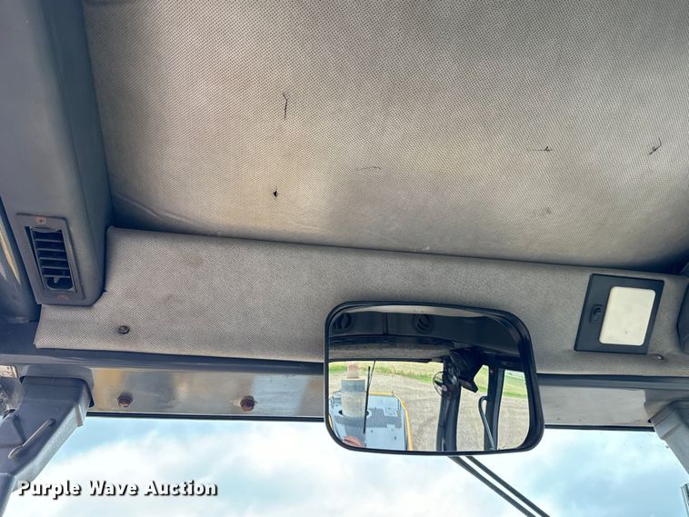 image for item OH9029 2002 John Deere  672CH Series II motor grader