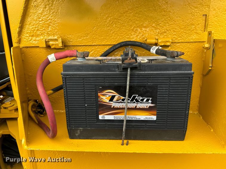 image for item OH9029 2002 John Deere  672CH Series II motor grader