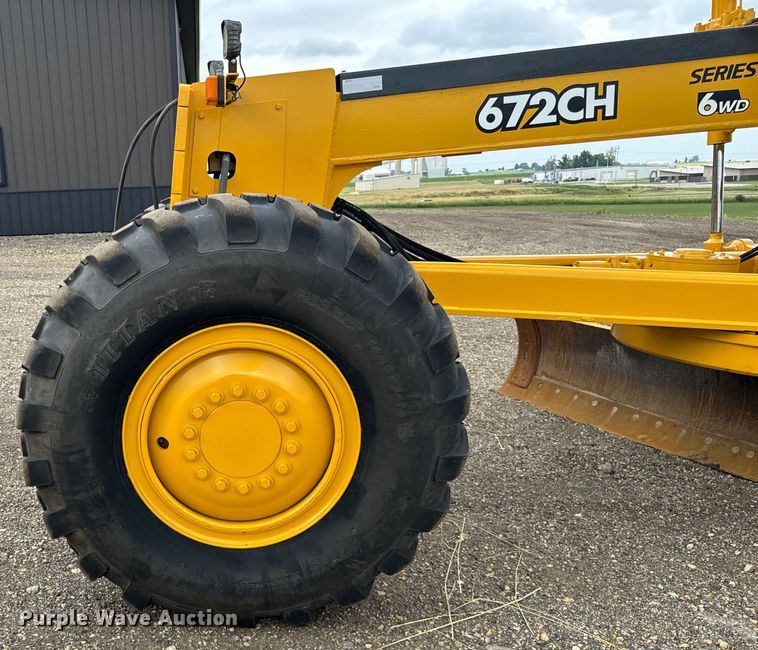 image for item OH9029 2002 John Deere  672CH Series II motor grader
