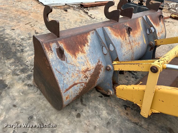 image for item OI9138 1996 New Holland 555E backhoe