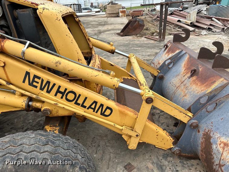 image for item OI9138 1996 New Holland 555E backhoe
