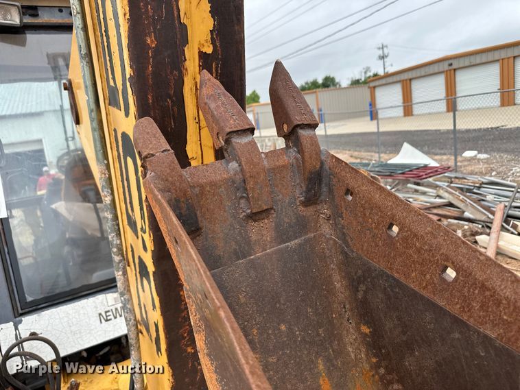 image for item OI9138 1996 New Holland 555E backhoe