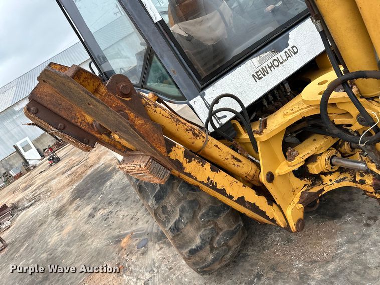 image for item OI9138 1996 New Holland 555E backhoe