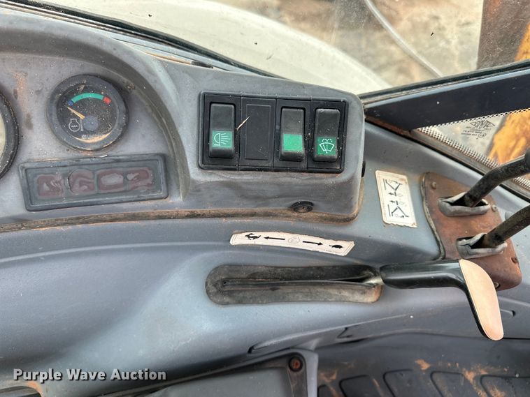 image for item OI9138 1996 New Holland 555E backhoe