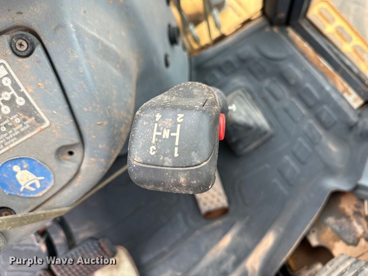 image for item OI9138 1996 New Holland 555E backhoe