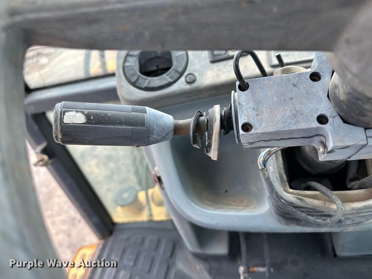 image for item OI9138 1996 New Holland 555E backhoe