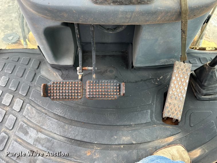 image for item OI9138 1996 New Holland 555E backhoe