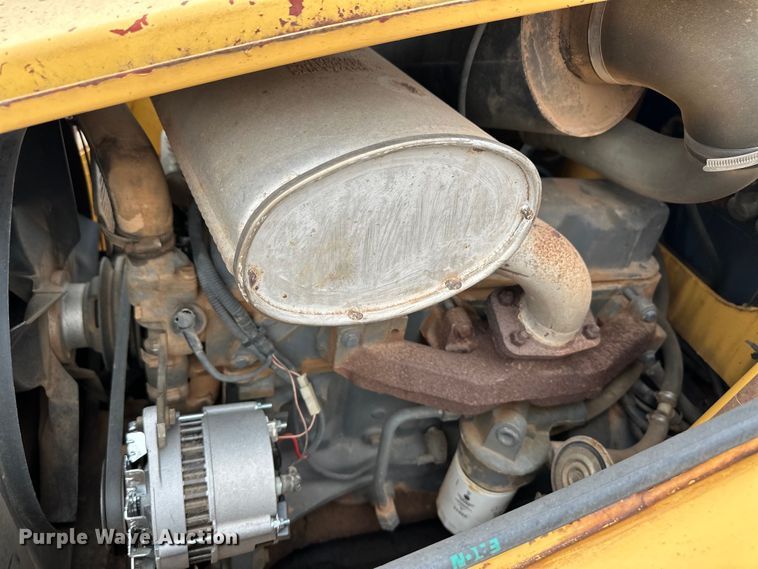 image for item OI9138 1996 New Holland 555E backhoe