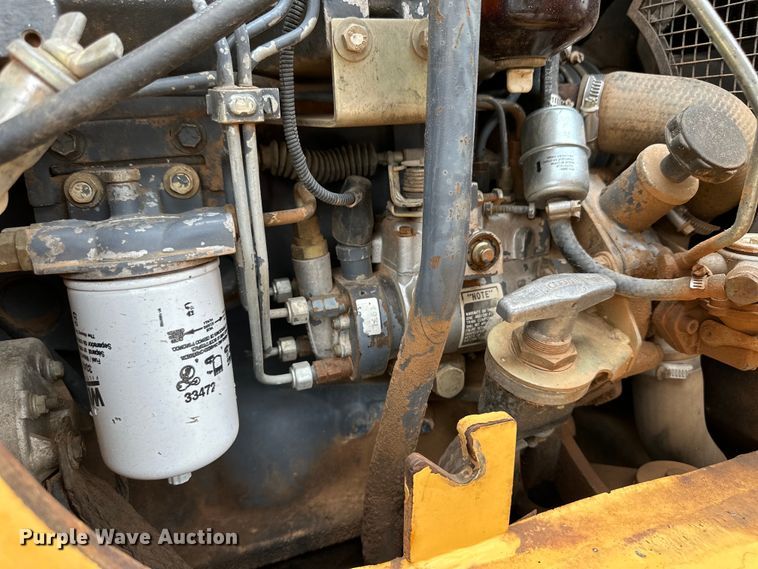 image for item OI9138 1996 New Holland 555E backhoe