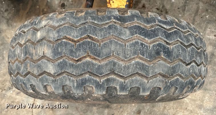 image for item OI9138 1996 New Holland 555E backhoe