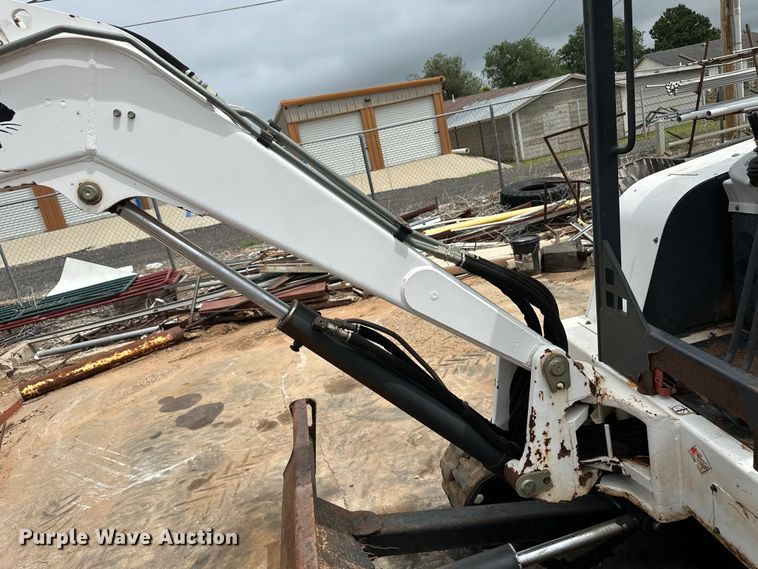 image for item OI9141 1999 Bobcat 331 mini excavator