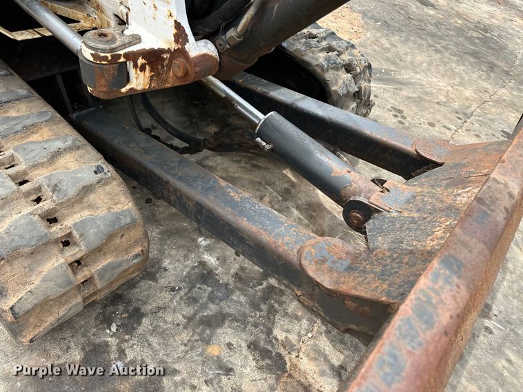 image for item OI9141 1999 Bobcat 331 mini excavator